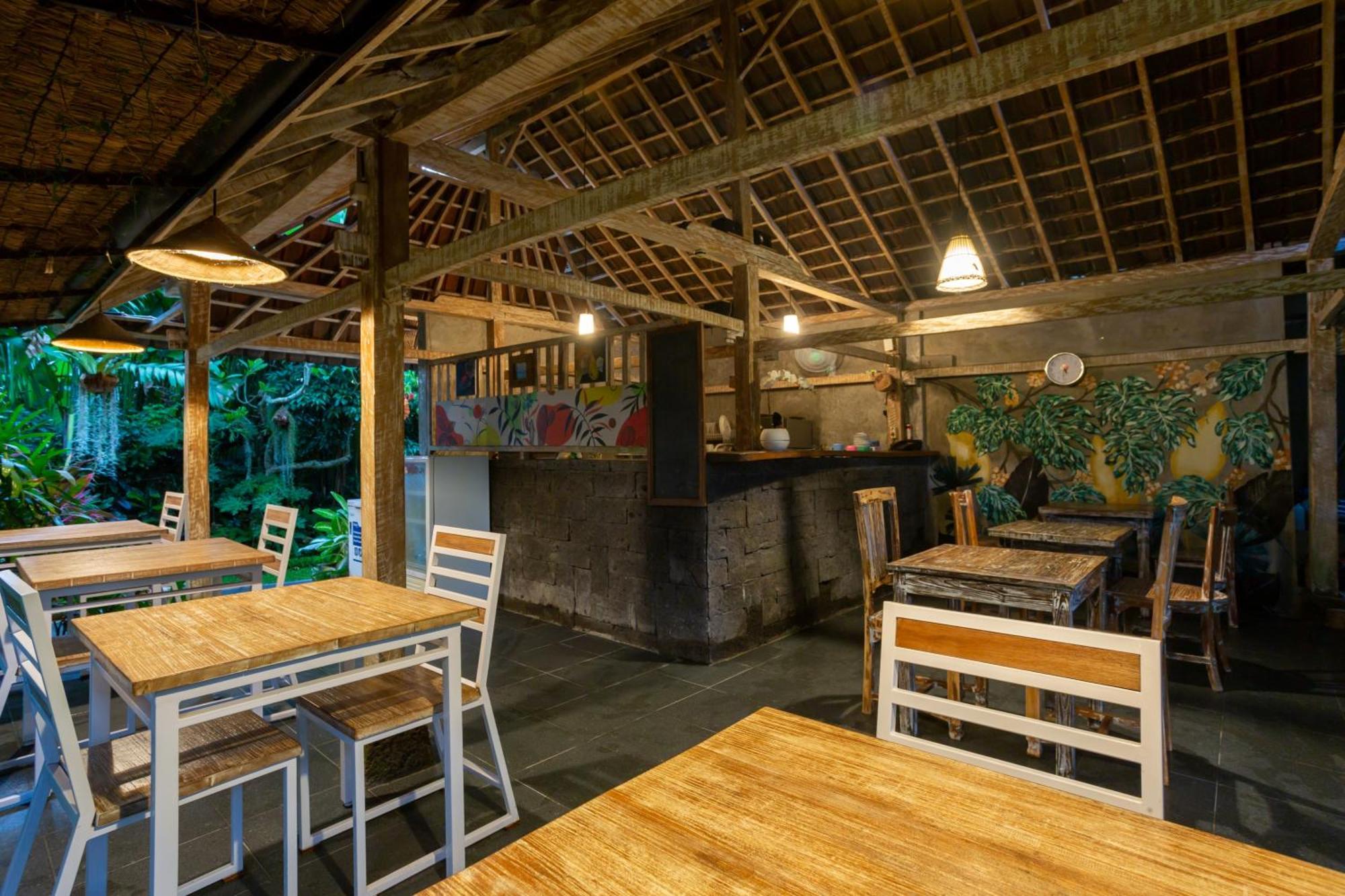 Hotel Abipraya Ubud 4*